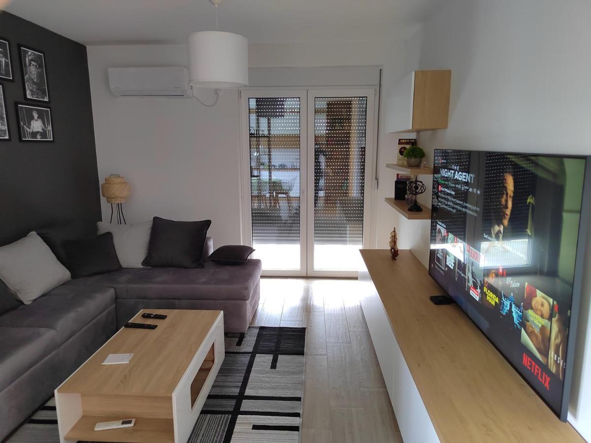 Lovely One Bedroom Apartment Ub Exterior photo